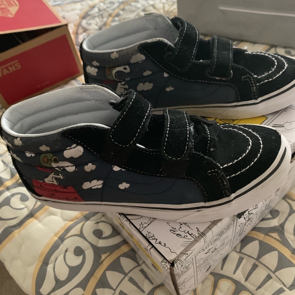 Boys Peanuts Vans used w box